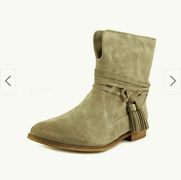 Gray Boots - Picture 2 of 5